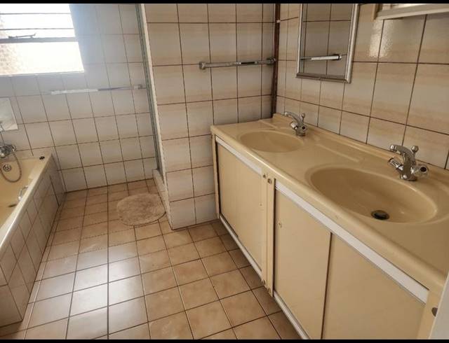 2 BEDROOM PROPERTY TO RENT IN GERMISTON CENTRAL